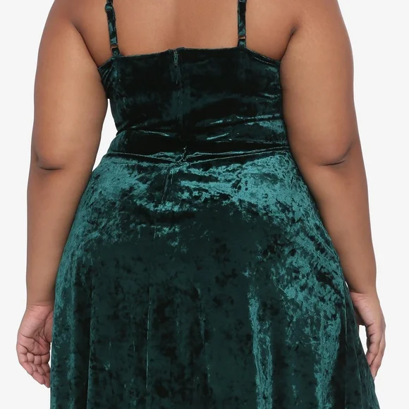 NWOT Hot Topic Green Velvet Skater Slip Dress- Size 3x - Picture 3 of 8